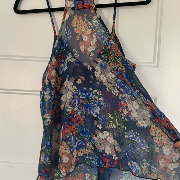 📦Moving Sale - 4/20$📦Flower frills sheer blouse - Picture 3 of 3